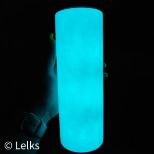 Sublimatsiooni termostops/tumbler 590ml pimedas helendav