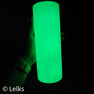 Sublimatsiooni termostops/tumbler 590ml pimedas helendav